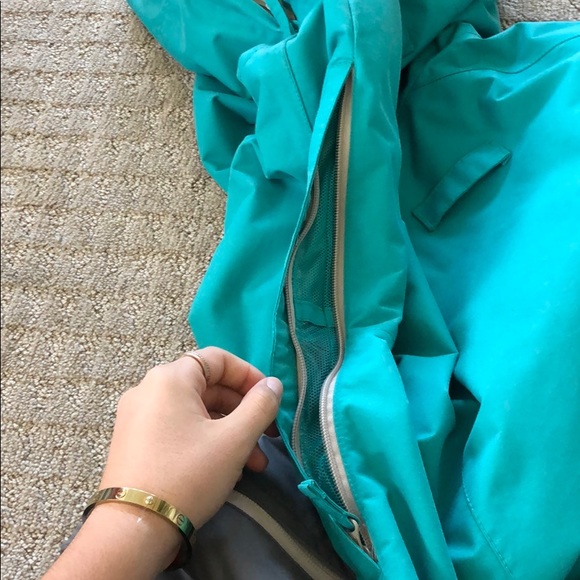 Oakley Snow Jacket - Picture 3 of 6